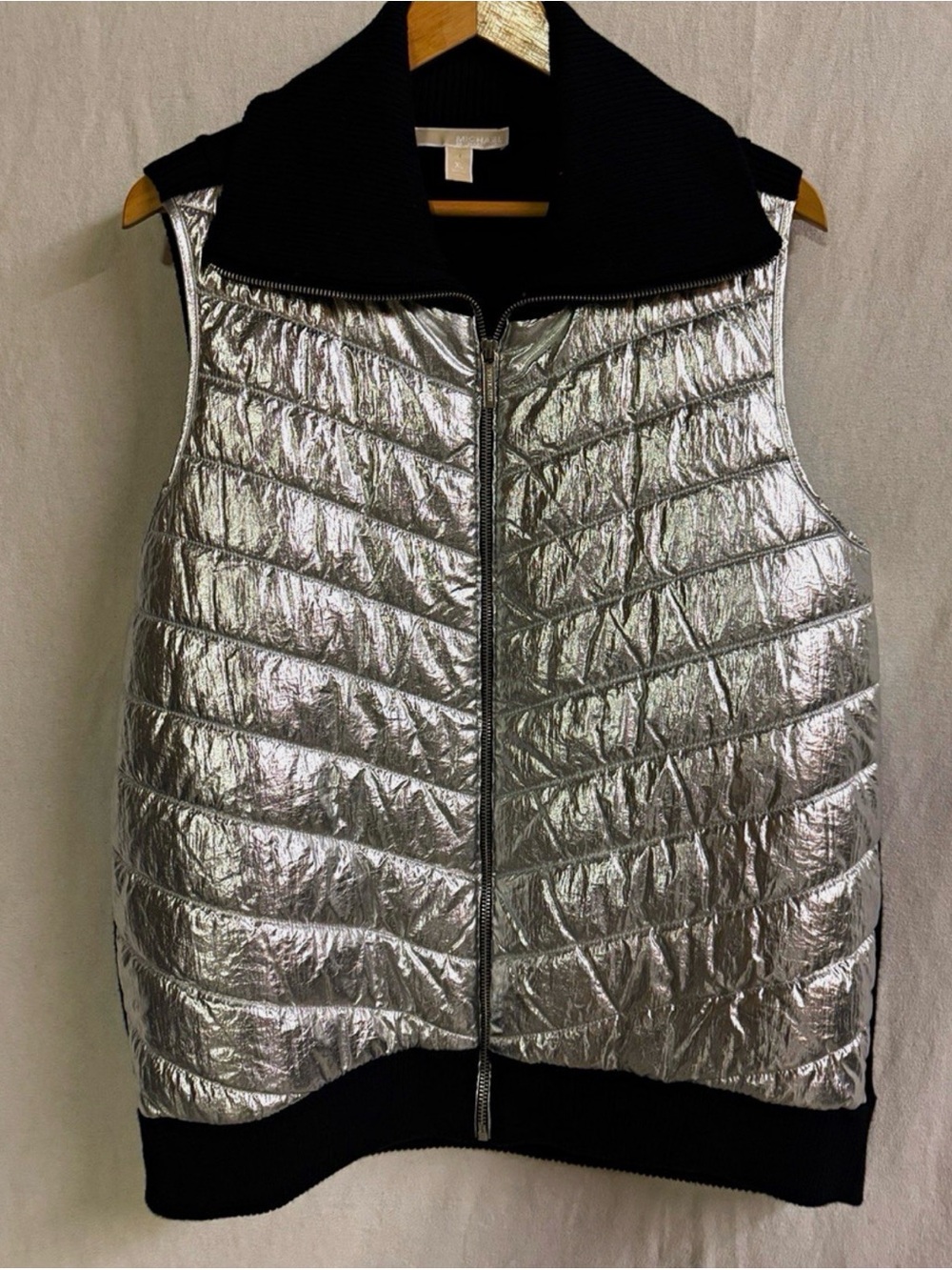 Michael Kors Womens XL Silver Metallic Quilted Front Black Knit Zip Vest